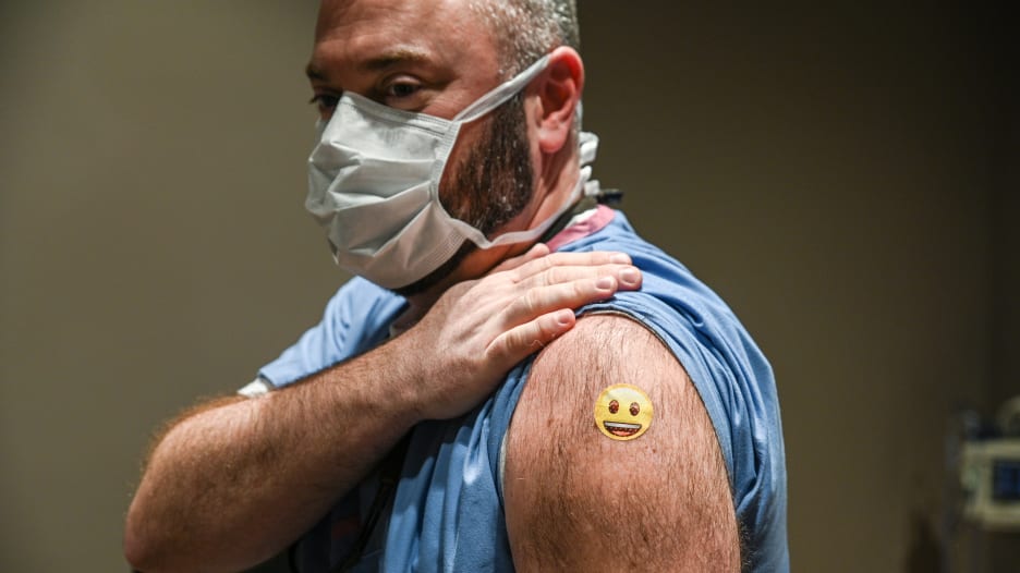 تحليل لـ CNN: انخفاض إصابات كورونا في مناطق ارتفاع نسبة التطعيمات