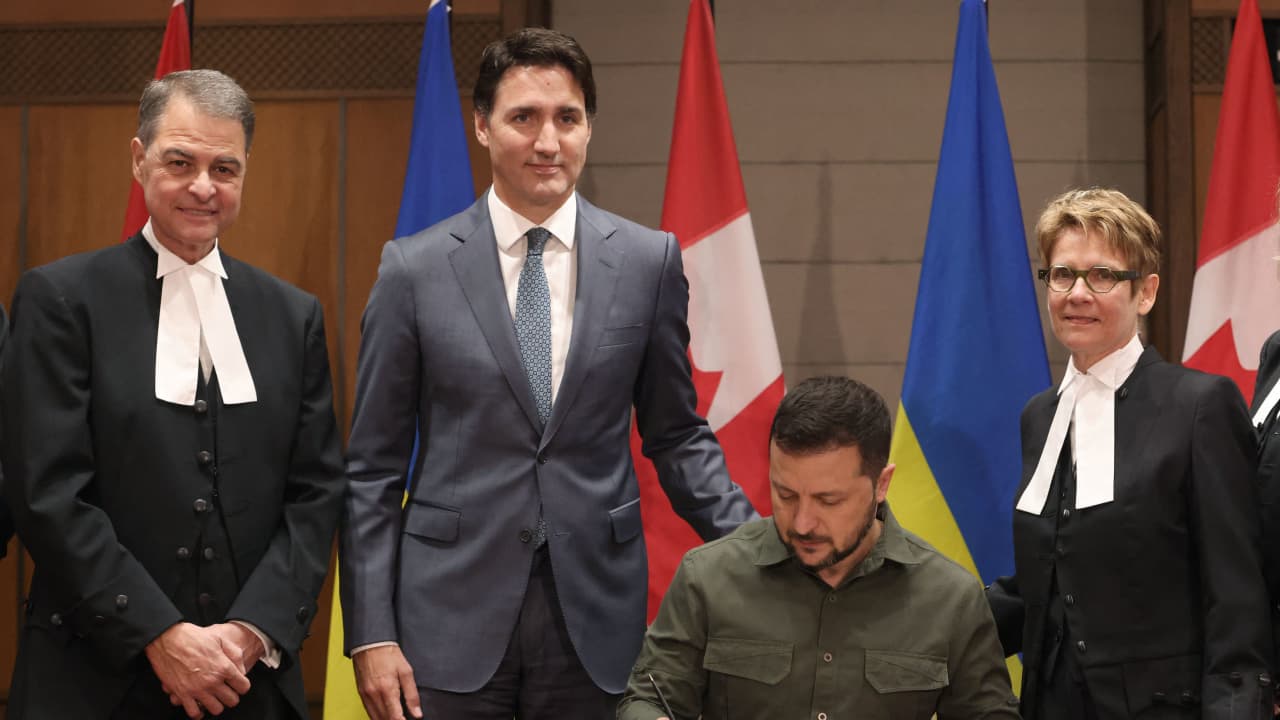 استقالة رئيس مجلس العموم الكندي جراء الاحتفاء بجندي نازي سابق
