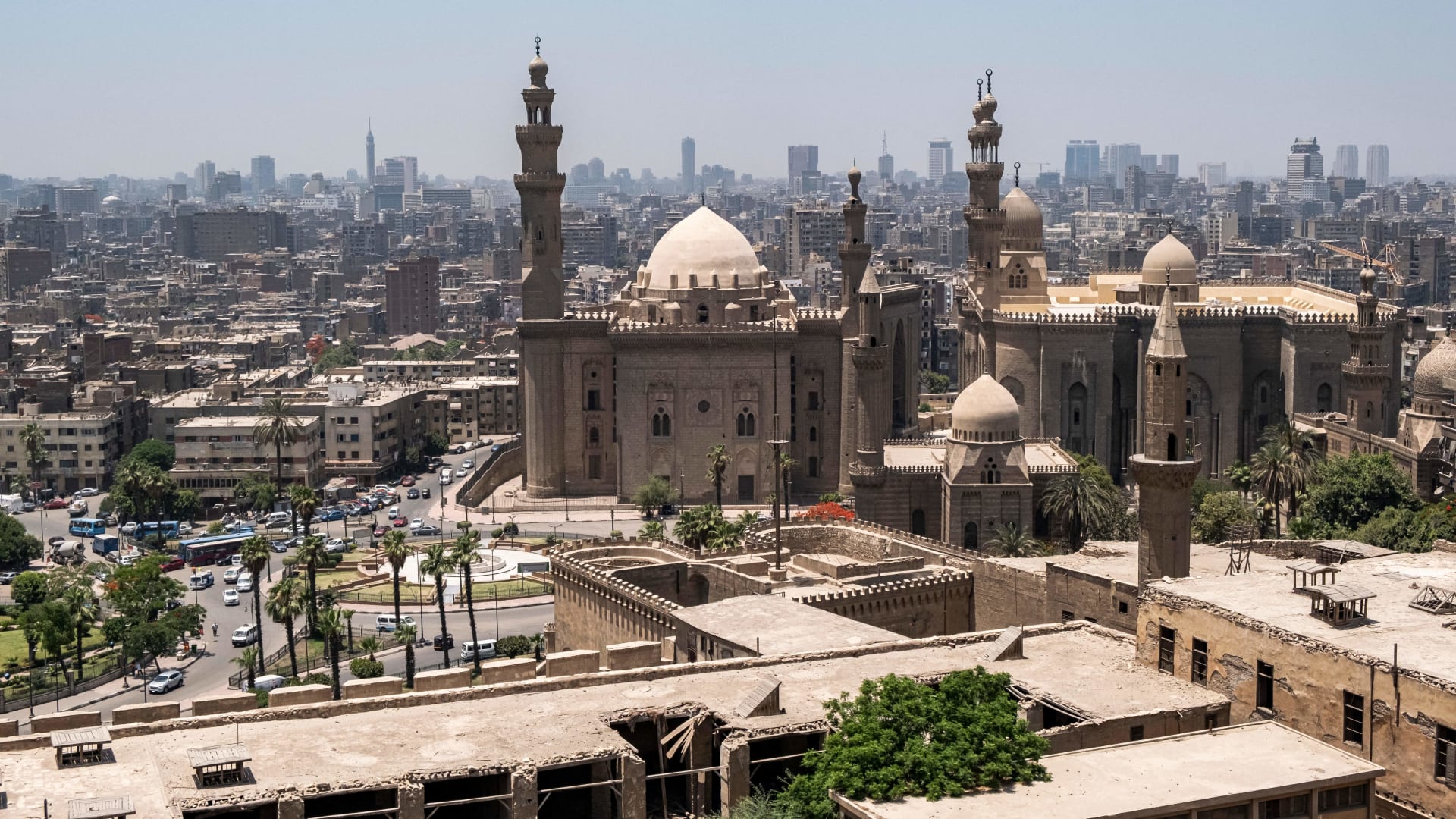 مركز الأزهر للفتوى يرد على سؤال بشأن تغيير ديانة الطفل شنودة