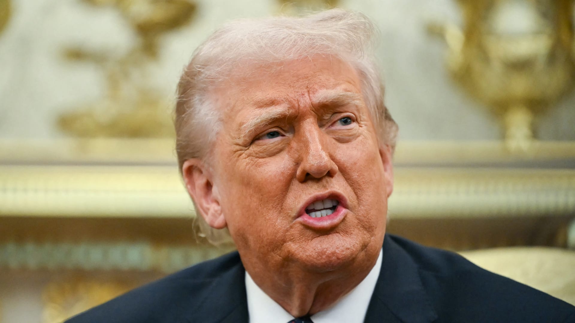 ترامب يوجه تحذيرًا شديد اللهجة إلى حلف الناتو بسبب تأمين مضيق هرمز