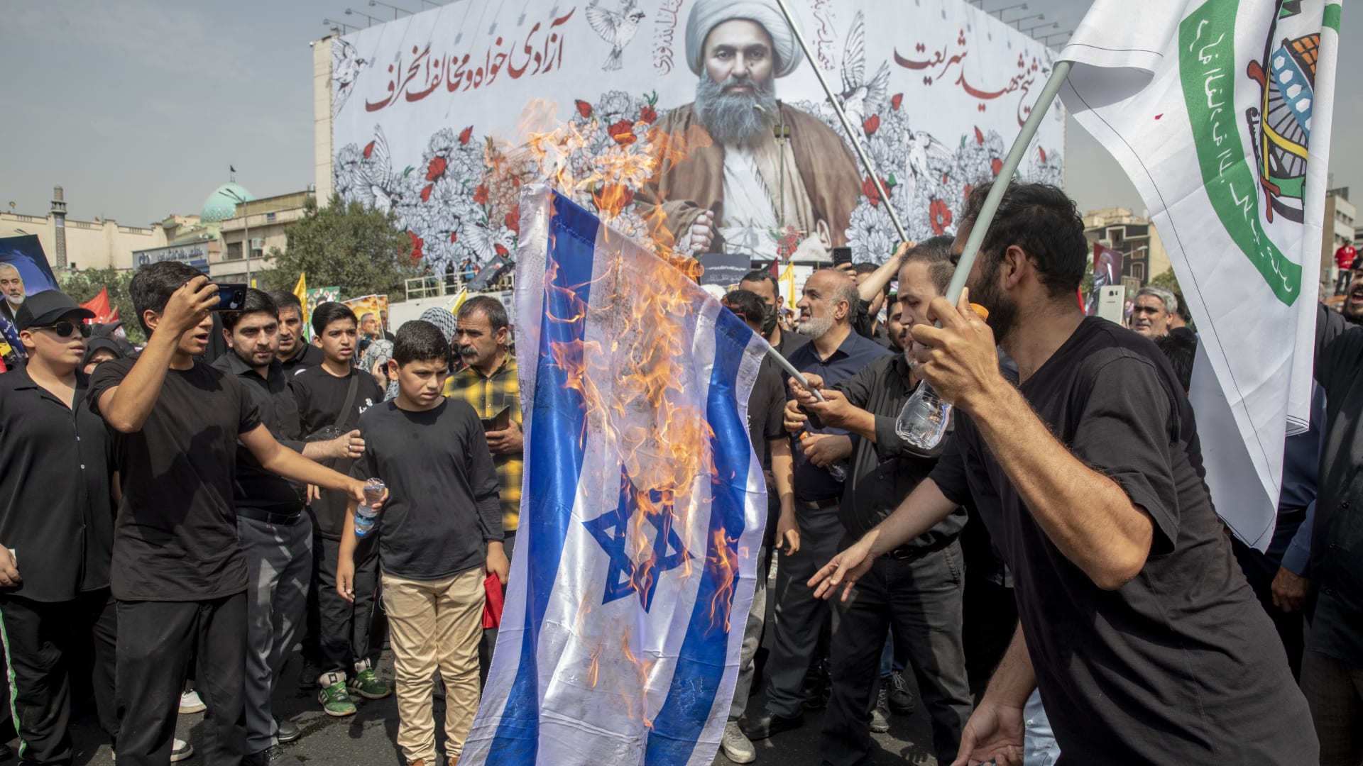 مسؤول إيراني لـCNN: سنستهدف قواعد أي دولة ستدافع عن إسرائيل