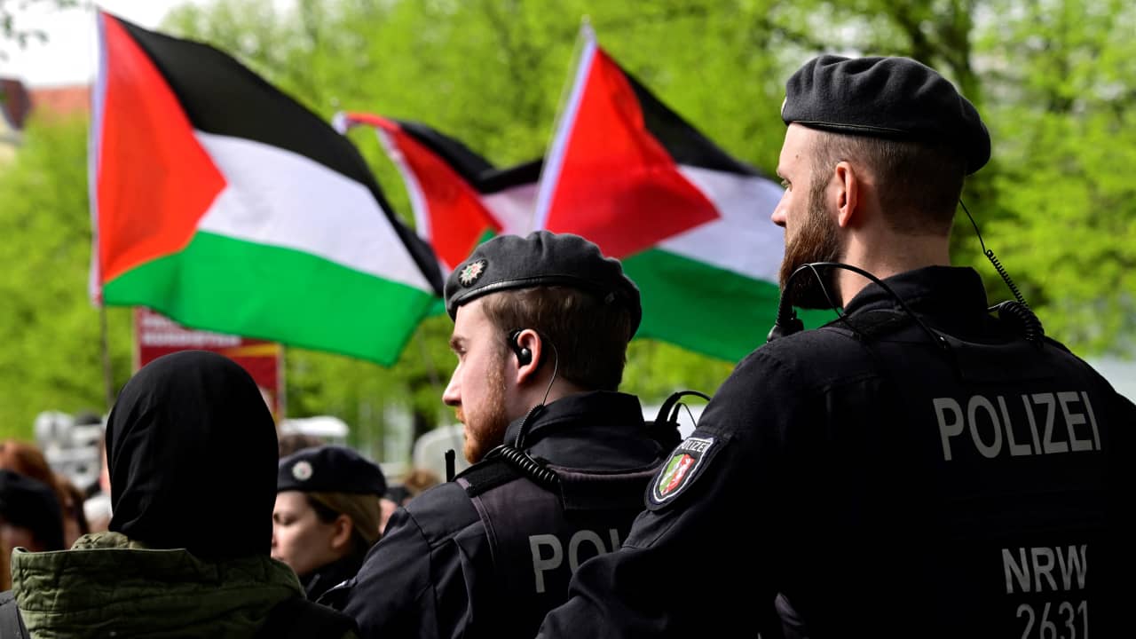 الشرطة الألمانية توضح لـCNN سبب إيقاف مؤتمرا مؤيدا للفلسطينيين في برلين