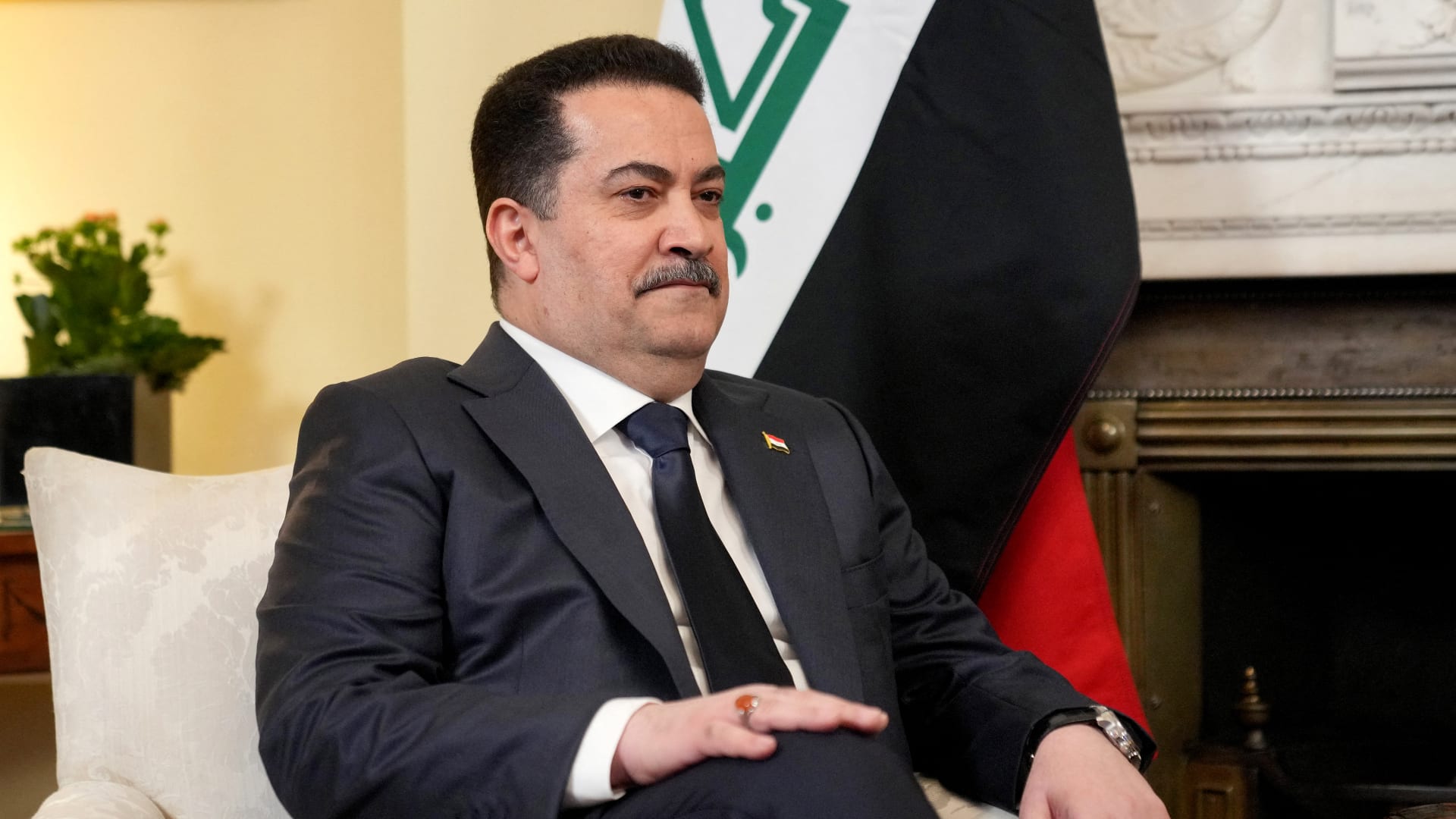 بعد انتقادات الصدر.. رئيس وزراء العراق يعلق على اختراق إسرائيل أجواء بلاده