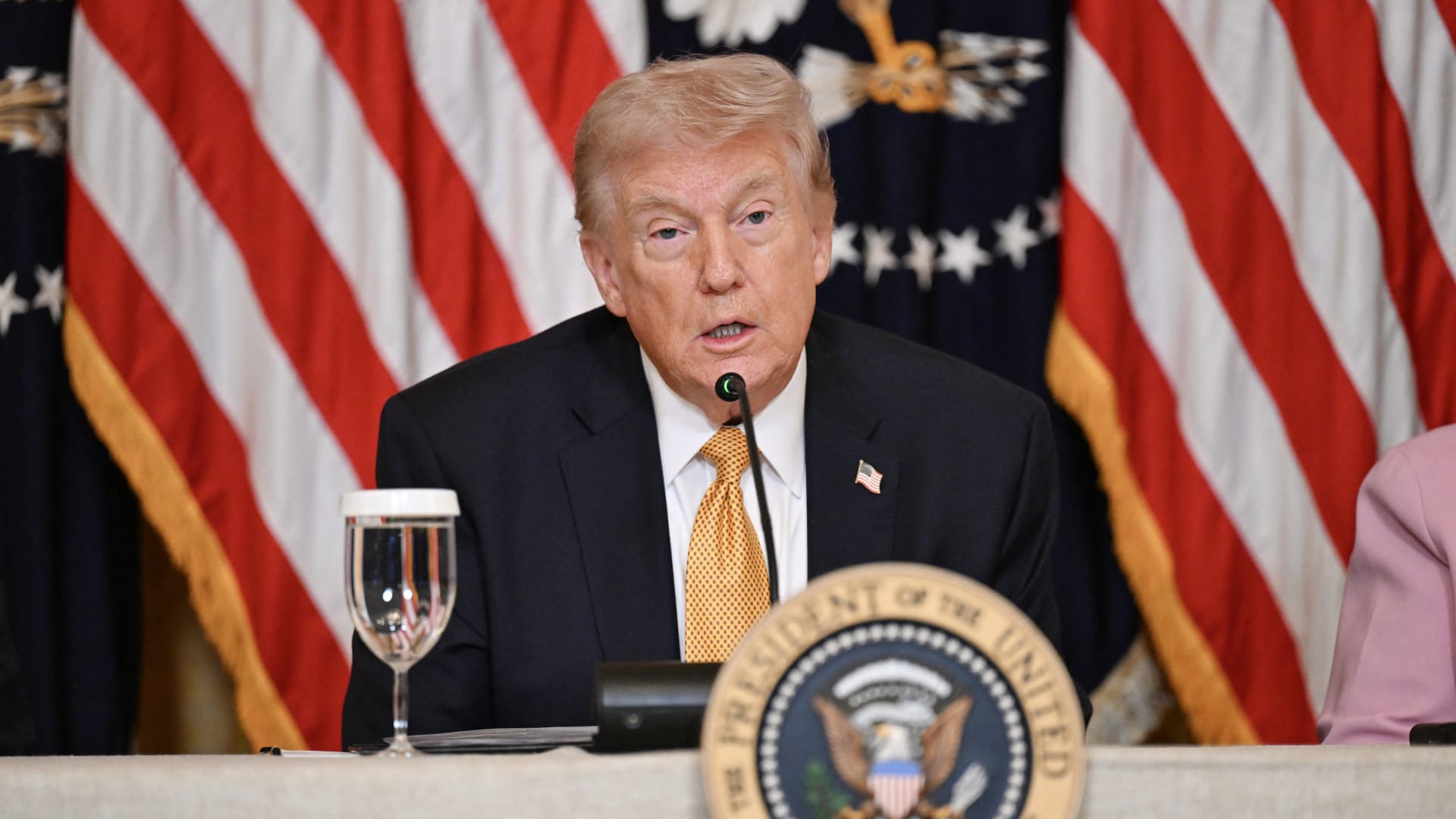 هل ستستخدم إسرائيل سلاحًا نوويًا ضد إيران؟ ترامب يعلق