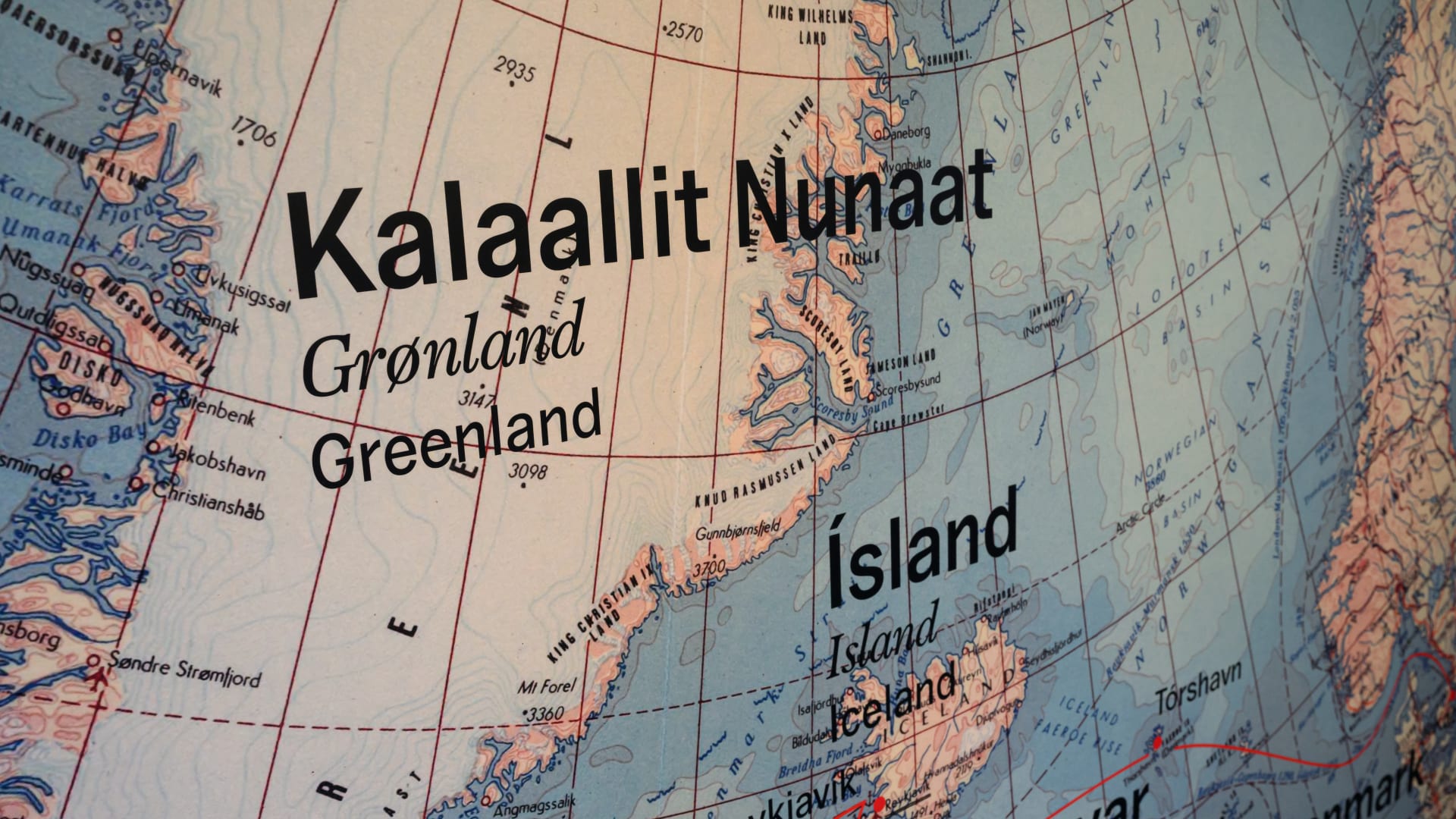 "جنون تام".. كيف تصطدم أحلام ترامب بشأن "كنوز" غرينلاند بالواقع؟