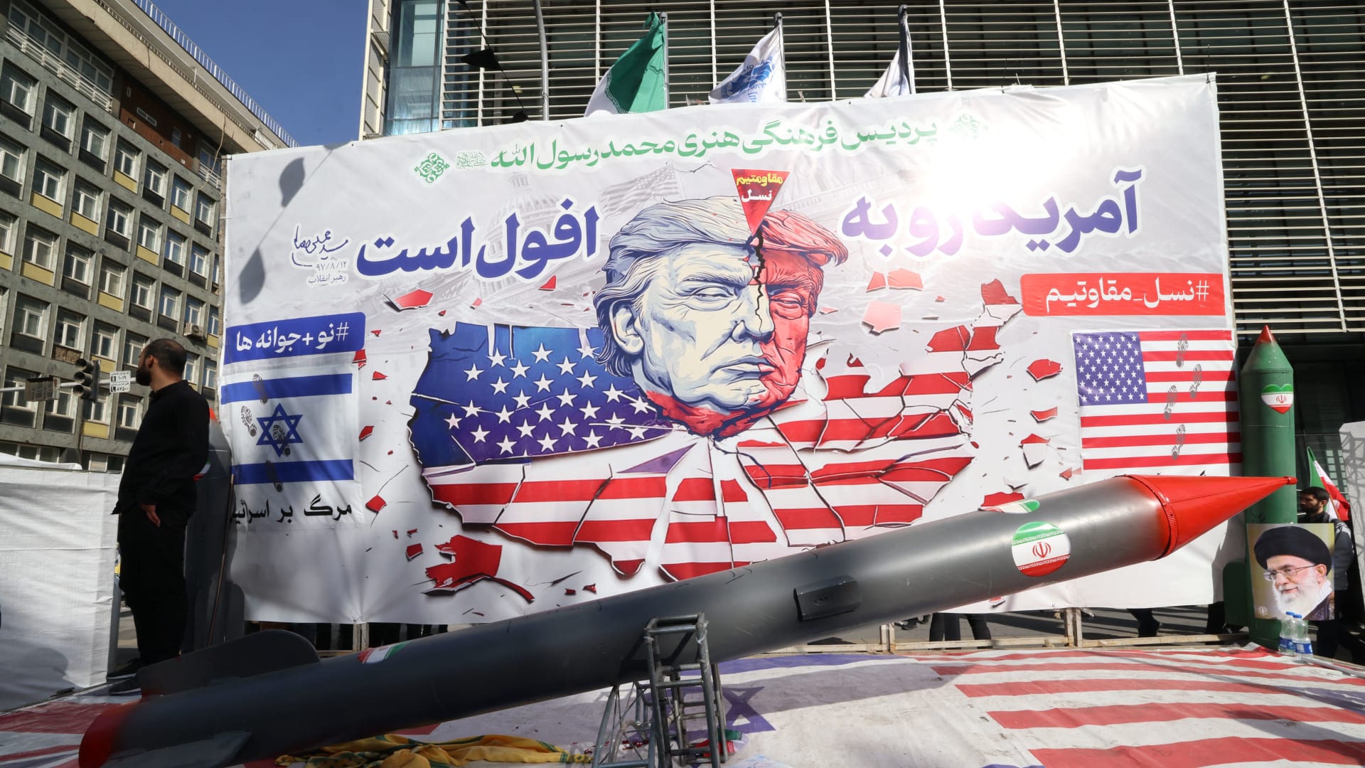 مسؤول إيراني لـCNN: لا مؤشر على تراجع ترامب عن العملية العسكرية