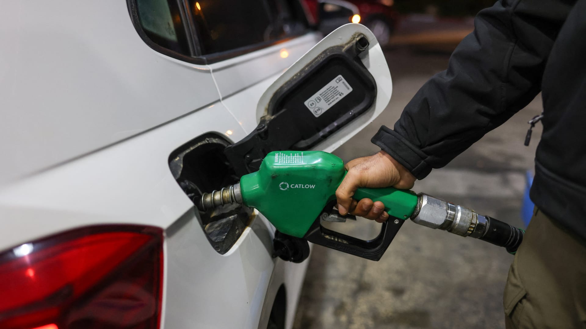 إجراءات "حاسمة".. كيف تواجه دول عربية وآسيوية وأوروبية "صدمة" أزمة الطاقة جراء حرب إيران؟