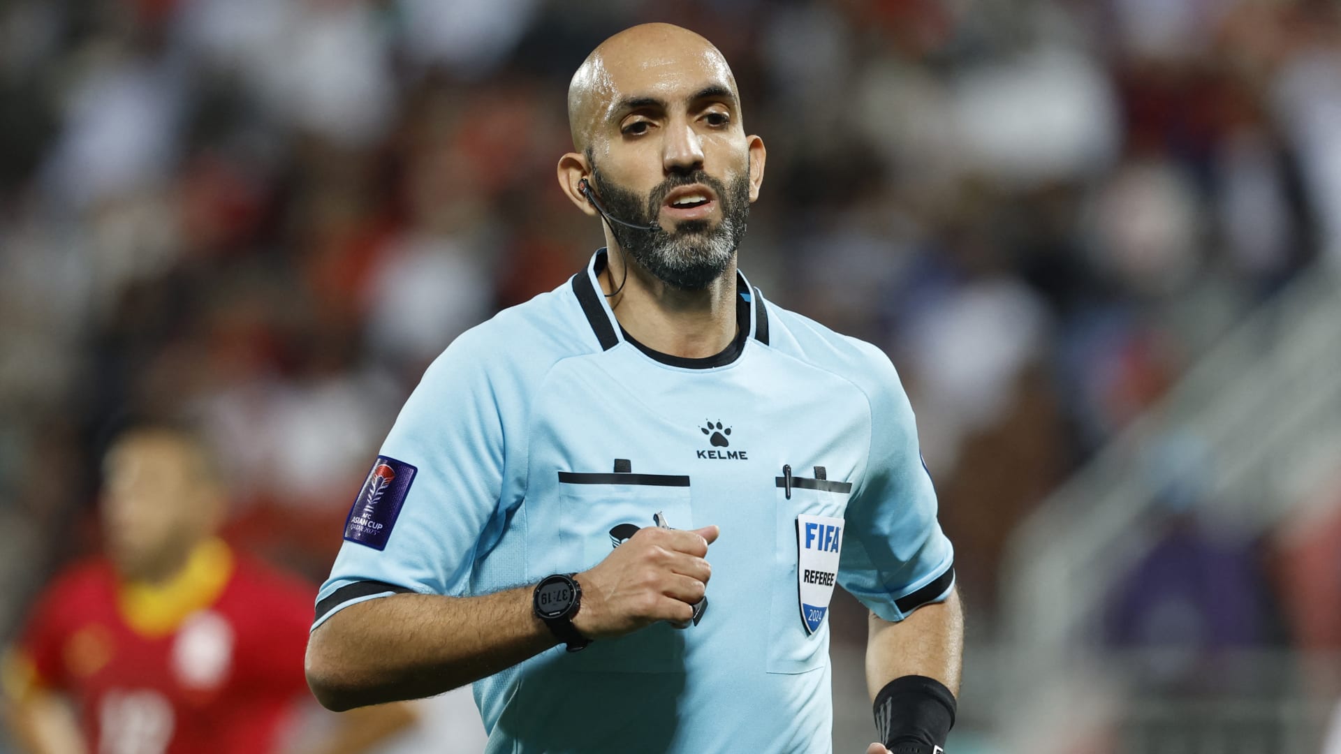 لاعب إيراني مستغربا جنسية حكم مواجهة قطر: "كيف يكون عربياً؟" 1 لاعب إيراني مستغربا جنسية حكم مواجهة قطر: "كيف يكون عربياً؟"