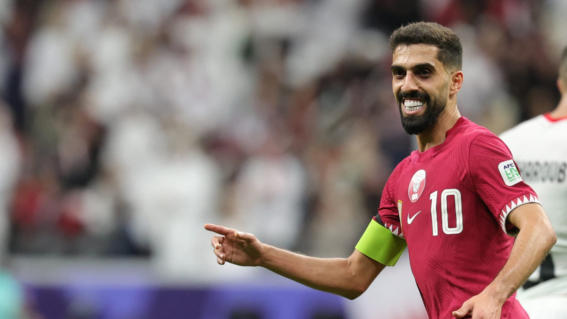بعد أكثر من عام على اعتزاله الدولي.. الهيدوس يعود إلى قائمة منتخب قطر لهذا السبب