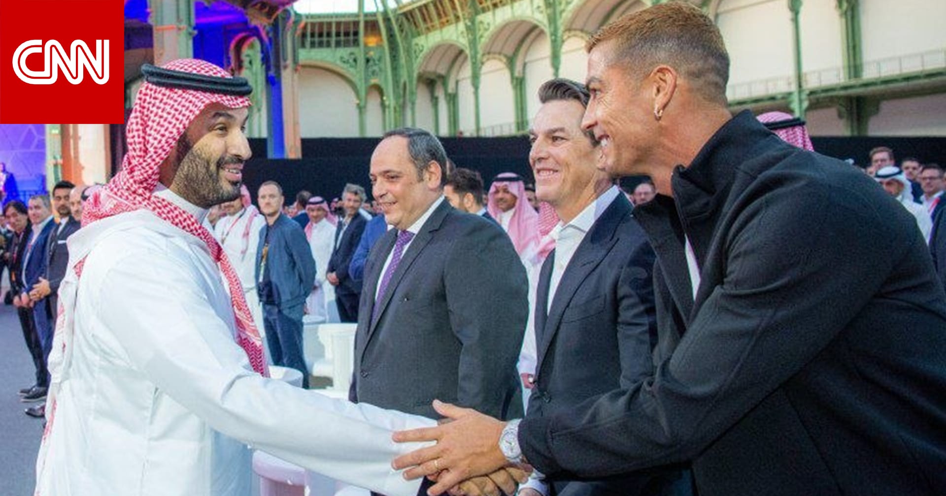 لقطة جديدة بين محمد بن سلمان ورونالدو تلقى رواجاً