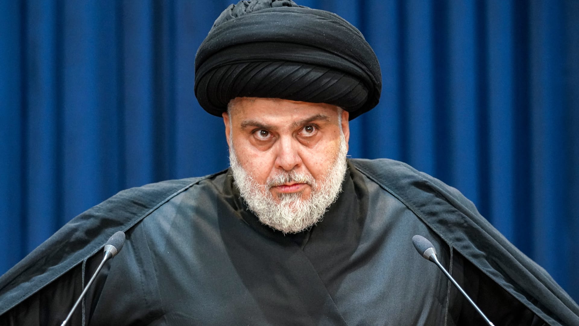"مواطن ومقاوم".. مقتدى الصدر يوجه رسالة لأمريكا بعد انتهاء تواجد قواتها بالعراق