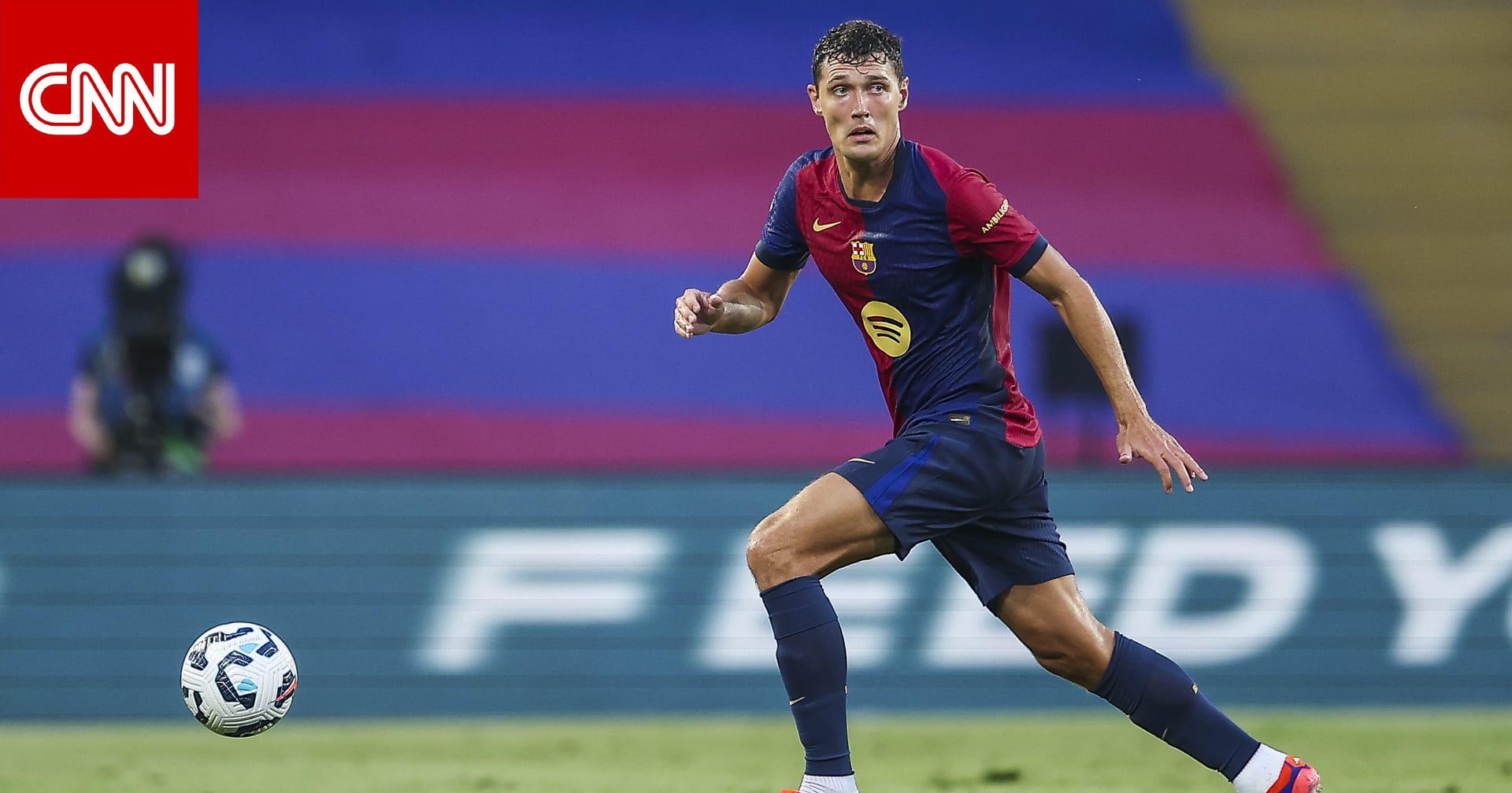 بسبب حركة خاطئة في التدريب.. إصابة خطيرة لمدافع برشلونة وغيابه لأشهر