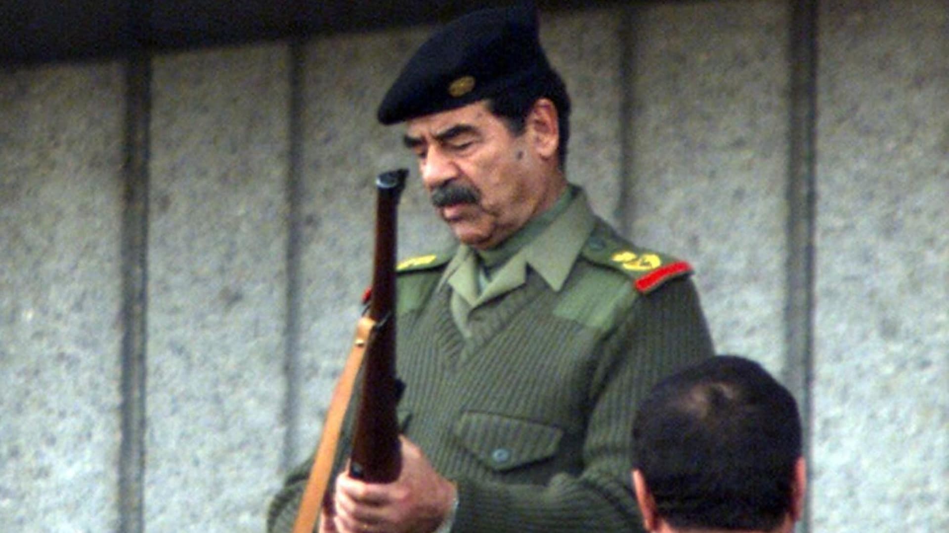 صورة ارشيفية للرئيس العراقي الاسبق صدام حسين 