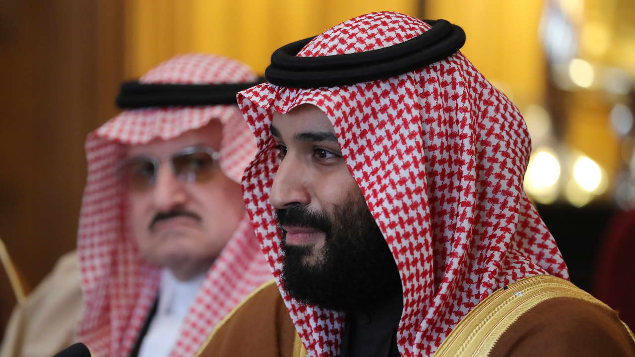 صورة  لولي العهد السعودي في لقاء ببريطانيا العام 2018
