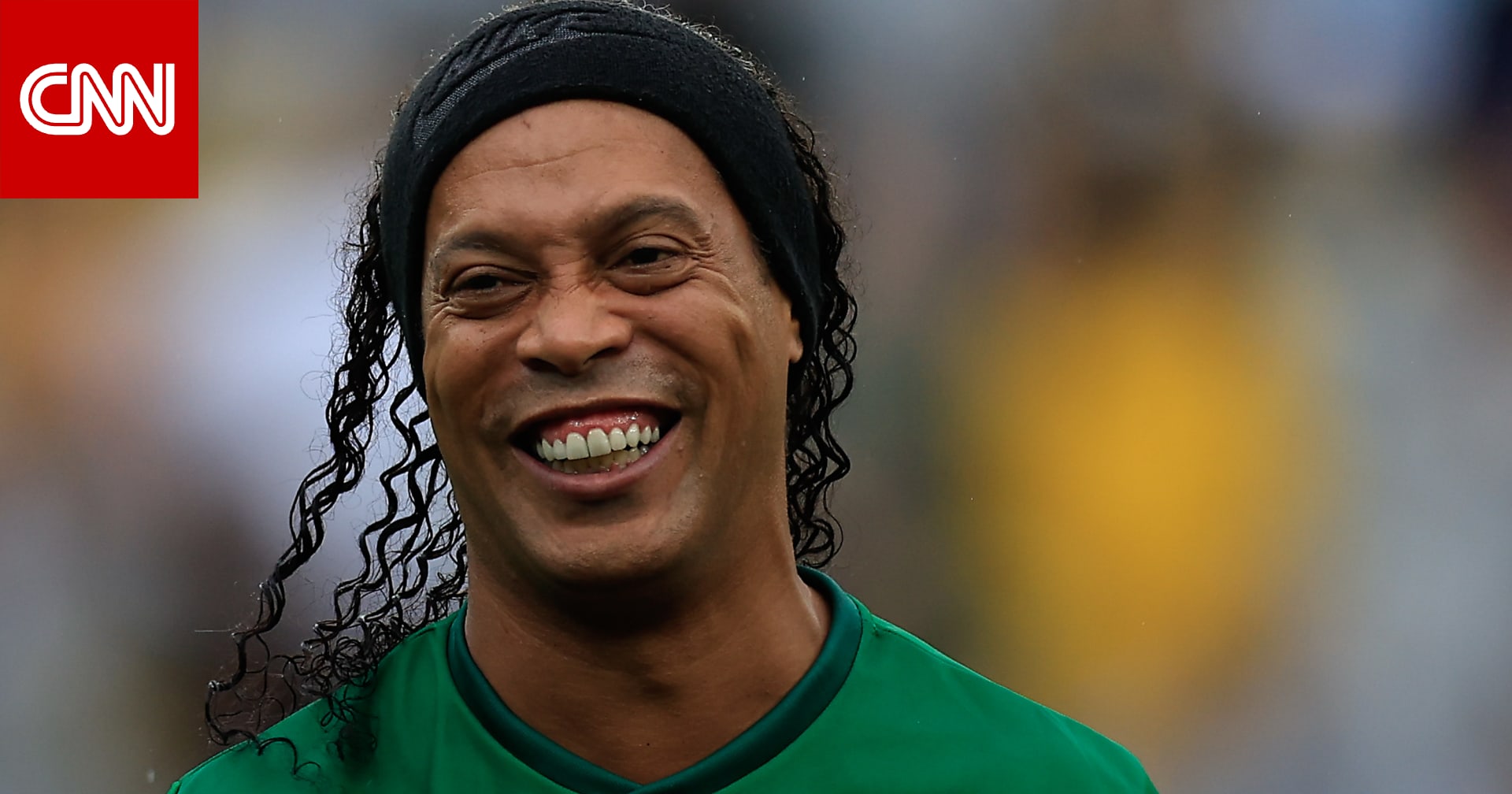 رونالدينيو يصل إلى إيطاليا لخوض تجربة احترافية كلاعب في عمر الـ46