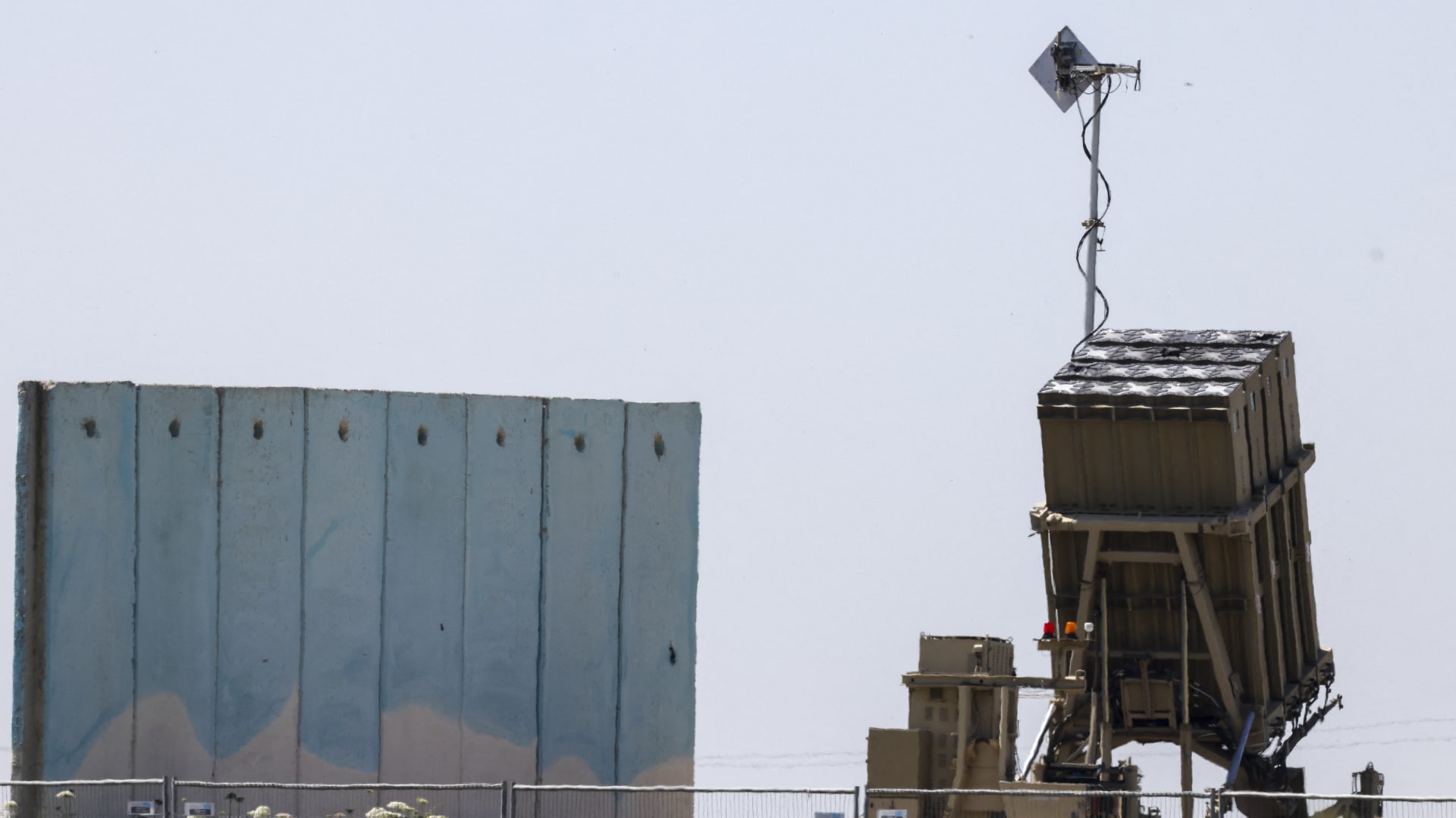 الجيش الإسرائيلي يعلن رصد صاروخ أطلق من اليمن