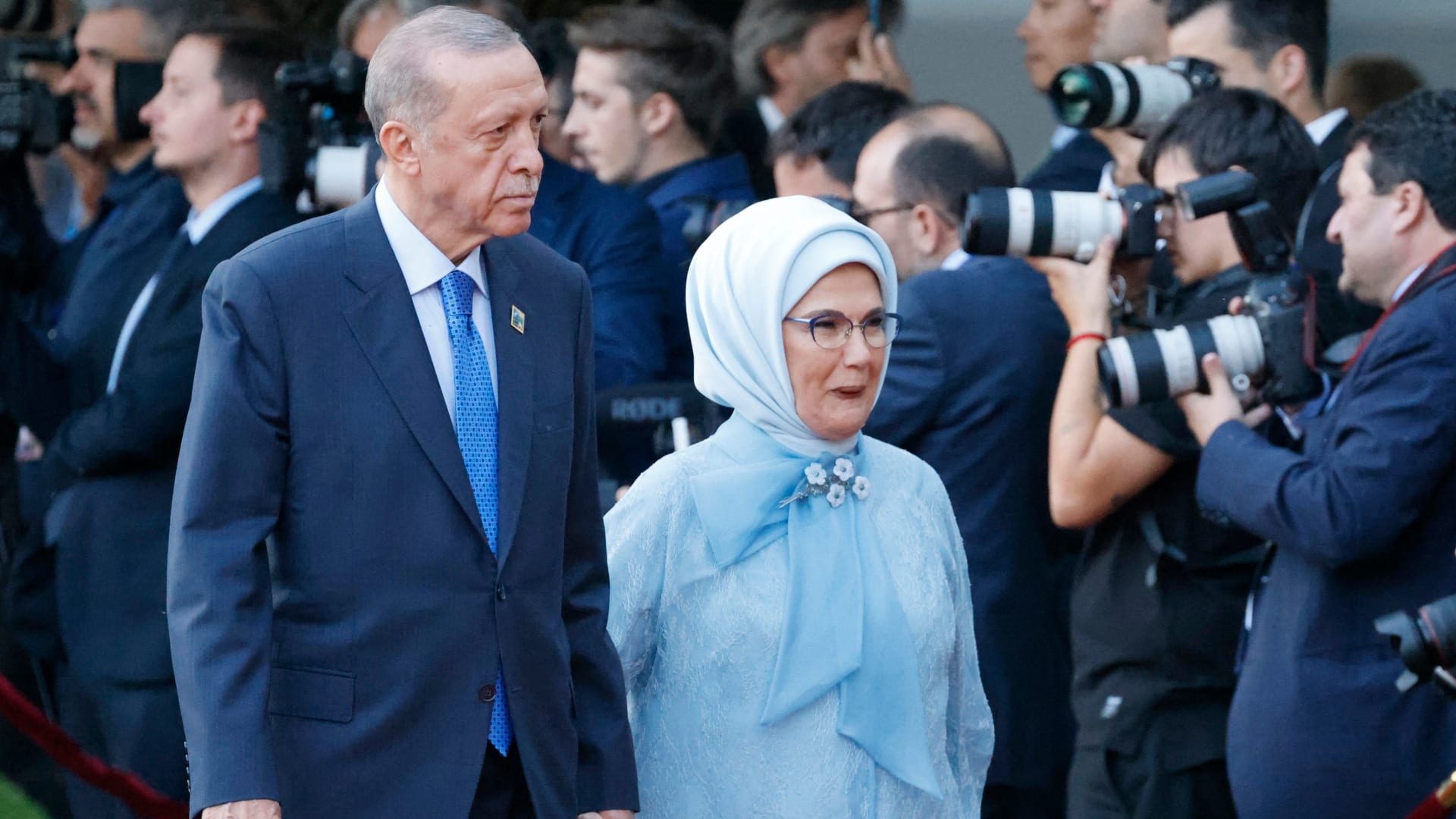 تركيا.. فيديو تأثر زوجة أردوغان بخطابه ورد فعل الأخير يثير تفاعلا
