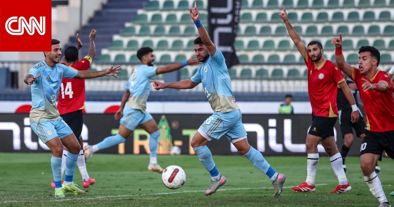 مصر.. تصرف جدلي من لاعب الأهلي بعد فوز زميله بجائزة "رجل المباراة" 