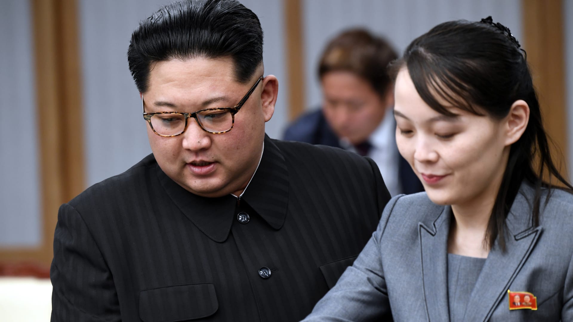فتيل أزمة.. شقيقة زعيم كوريا الشمالية تهدد باستخدام "النووي" ضد الجنوبية 