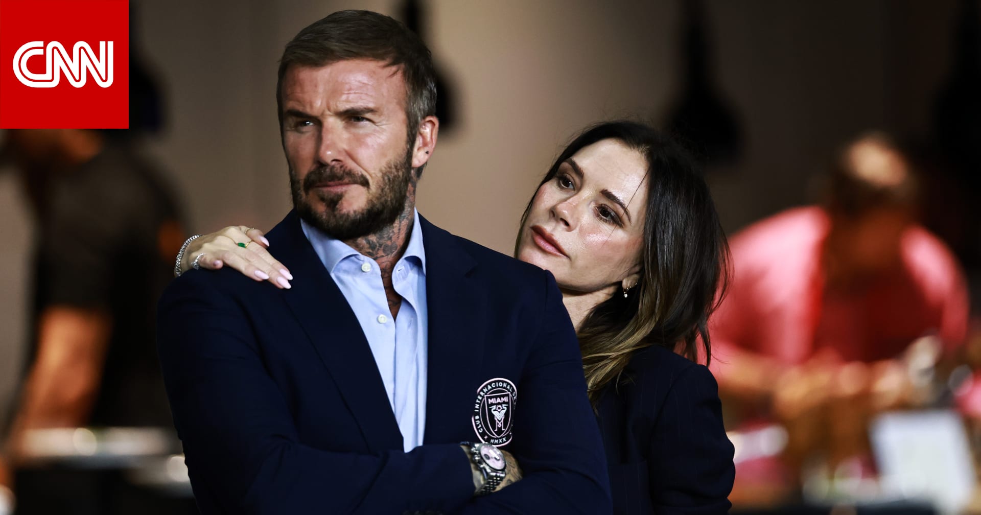 علاقة عائلة بيكهام مع ابنهم بروكلين تطلق نقاشا حادا على مواقع التواصل