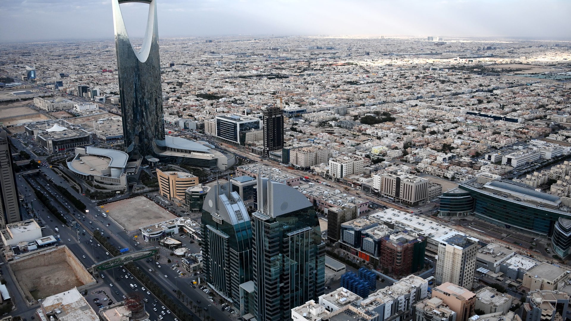 داخلية السعودية تعلن إعدام متهمة بنغلاديشية حدا.. وتكشف كيف قتلت الشمري وهو نائم 2 داخلية السعودية تعلن إعدام متهمة بنغلاديشية حدا.. وتكشف كيف قتلت الشمري وهو نائم