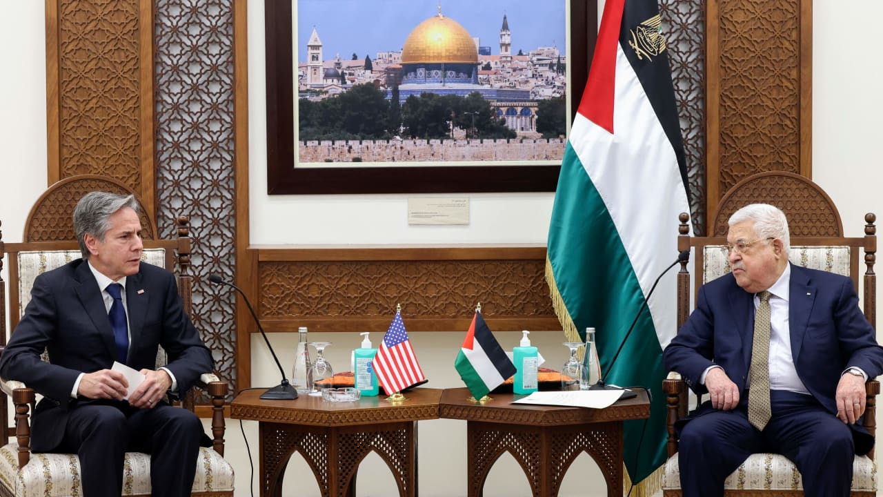 عباس لبلينكن: "شعبنا لن يقبل بالاحتلال إلى الأبد"