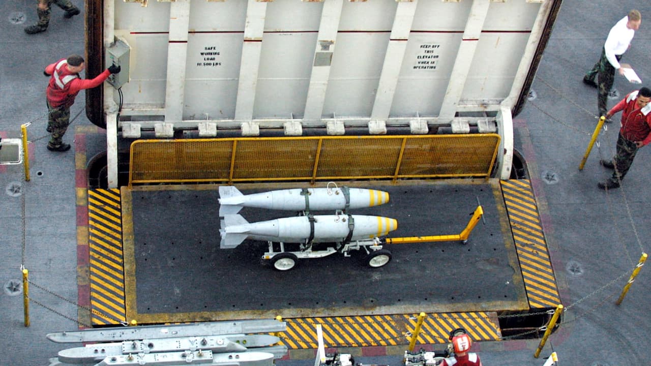 إدارة بايدن تسمح بإرسال قنابل زنة 500 رطل إلى إسرائيل.. ومصدر يوضح السبب