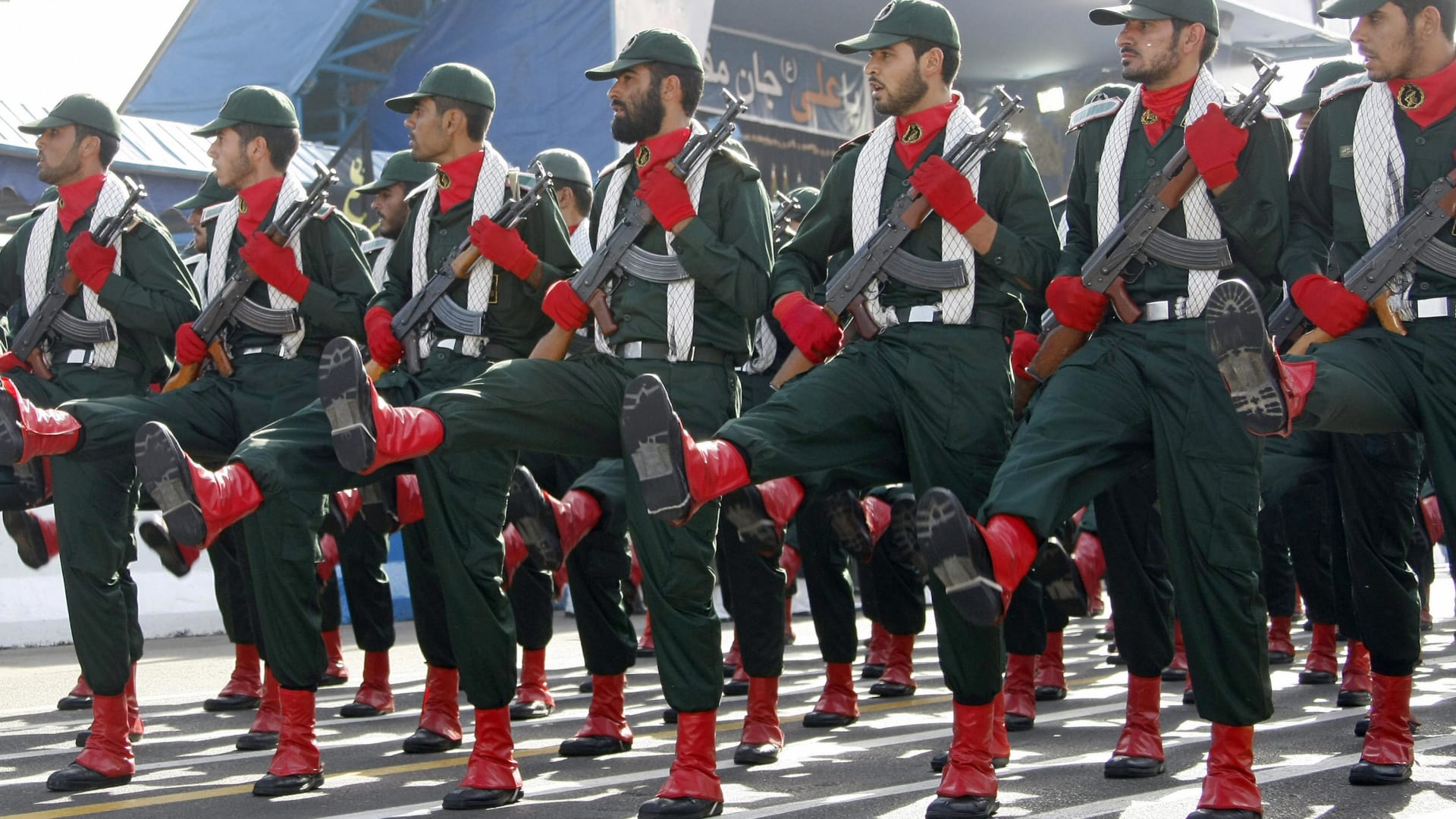 الحرس الثوري يكشف بماذا استهدف إسرائيل بأول هجوم بعد الضربة الأمريكية فجر الأحد