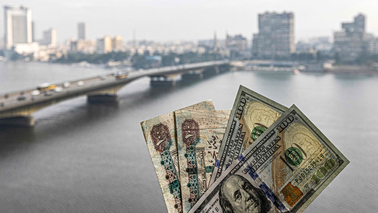 مصر: هبوط الدولار إلى أدنى مستوى منذ 6 أشهر.. خبراء يكشفون الأسباب