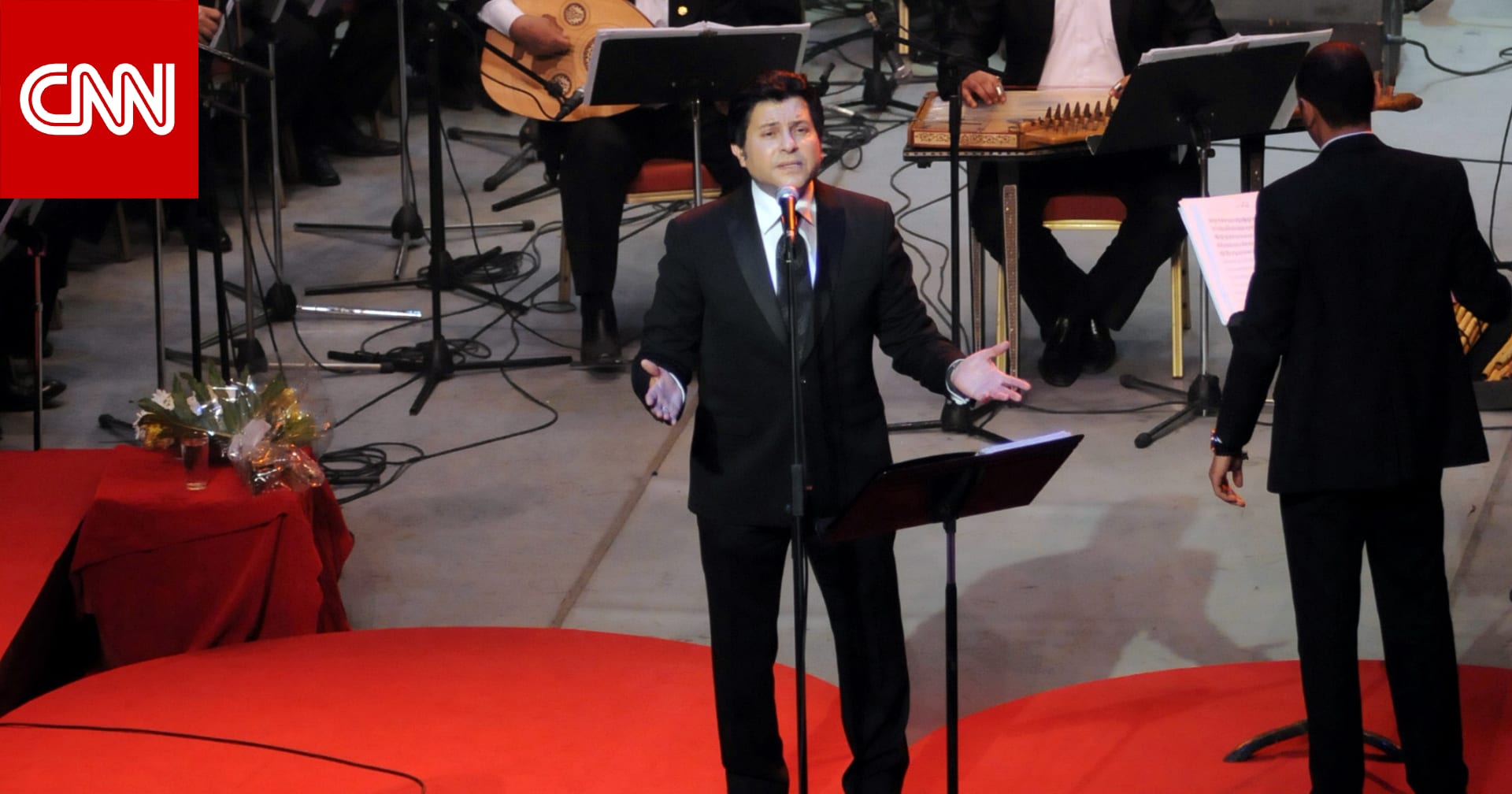 في ظل أزمته الصحية.. أناقة هاني شاكر تبقى علامة هادئة تليق بمسيرته 