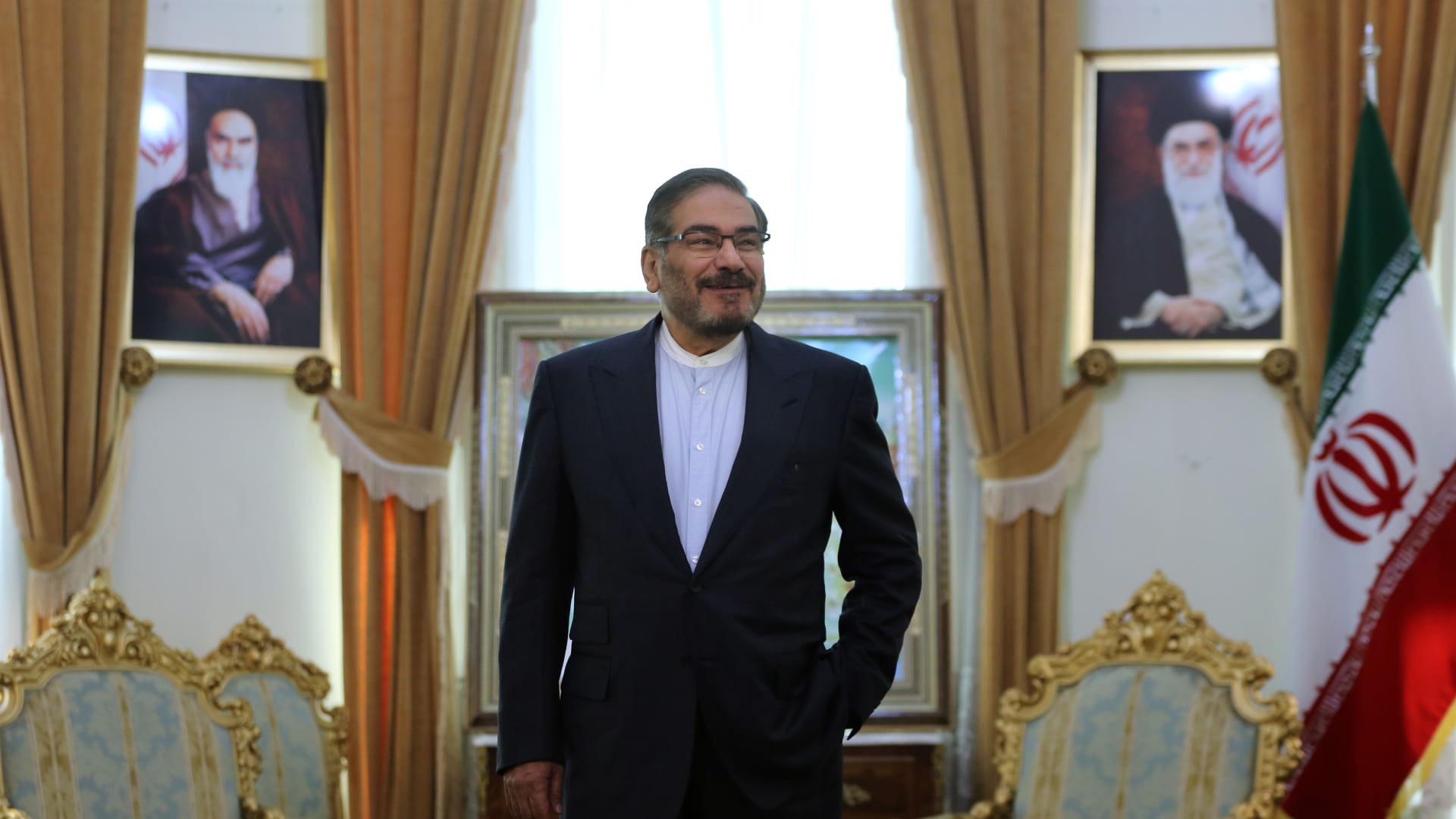 بعد الضربة الأمريكية.. علي شمخاني مستشار مرشد إيران: "اللعبة لم تنته والمفاجآت ستتواصل"