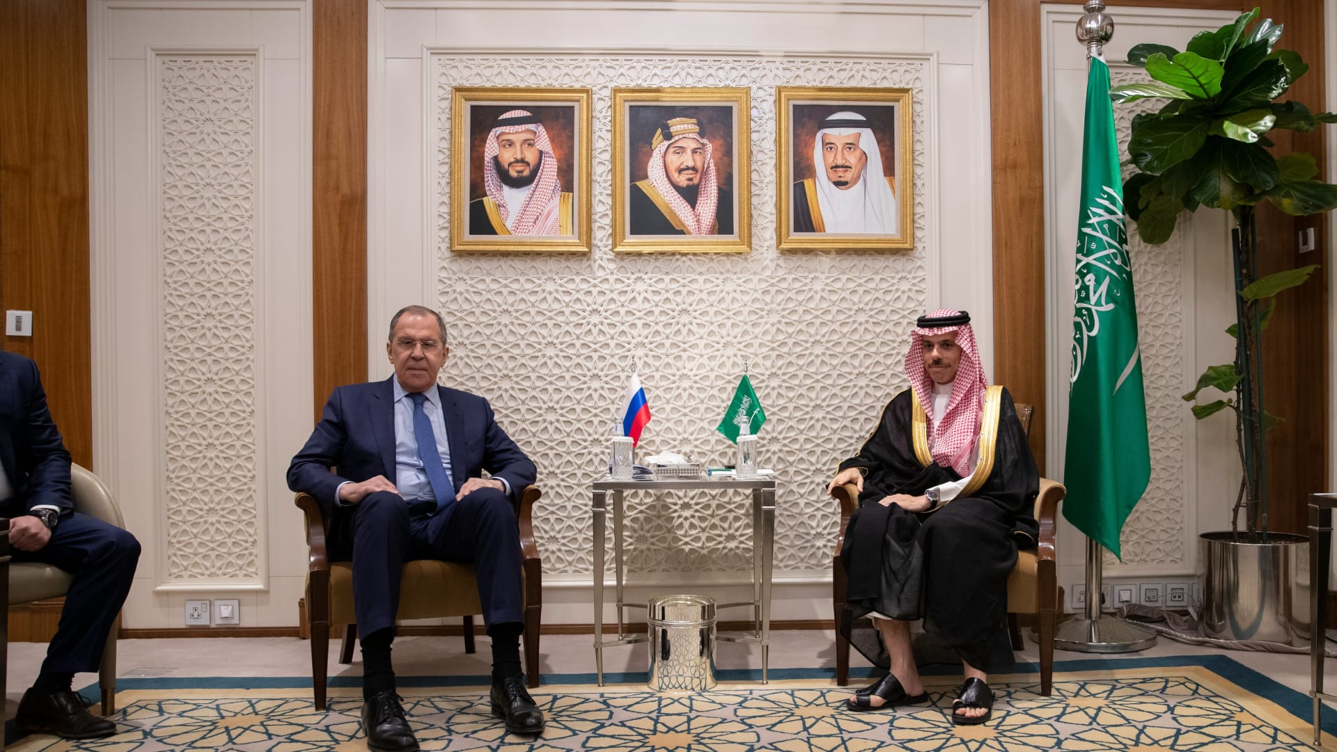 جانب من لقاء وزير الخارجية السعودي ونظيره الروسي 