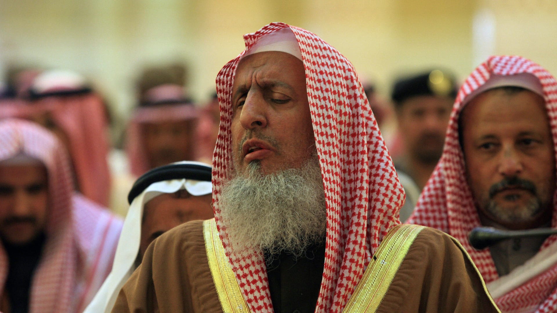 السعودية.. الديوان الملكي: وفاة مفتي المملكة الشيخ عبدالعزيز آل الشيخ