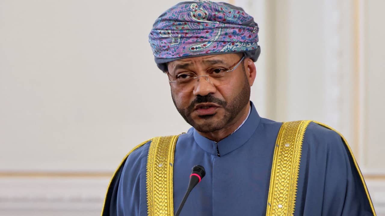 وزير خارجية عُمان: إسرائيل هي المصدر الرئيسي لغياب الأمن بالمنطقة وليس إيران