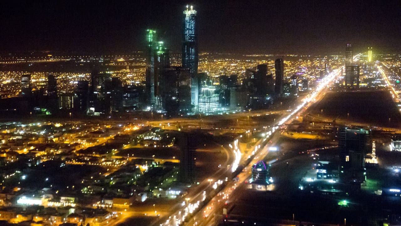 السعودية.. توضيح رسمي لسبب انقطاع الكهرباء بمناطق في الرياض الثلاثاء