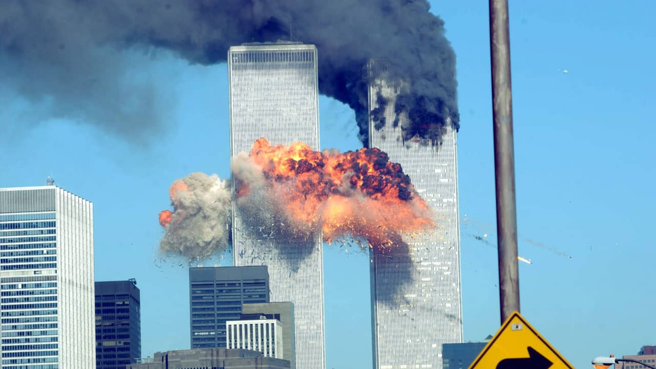 صورة أرشيفية من هجمات 11 سبتمبر عام 2001 على برجي مركز التجارة العالمي