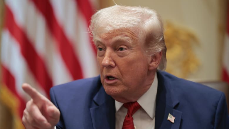 "توعدهم بالجحيم".. ترامب لإيران: "أيها الأوغاد المجانين" افتحوا مضيق هرمز