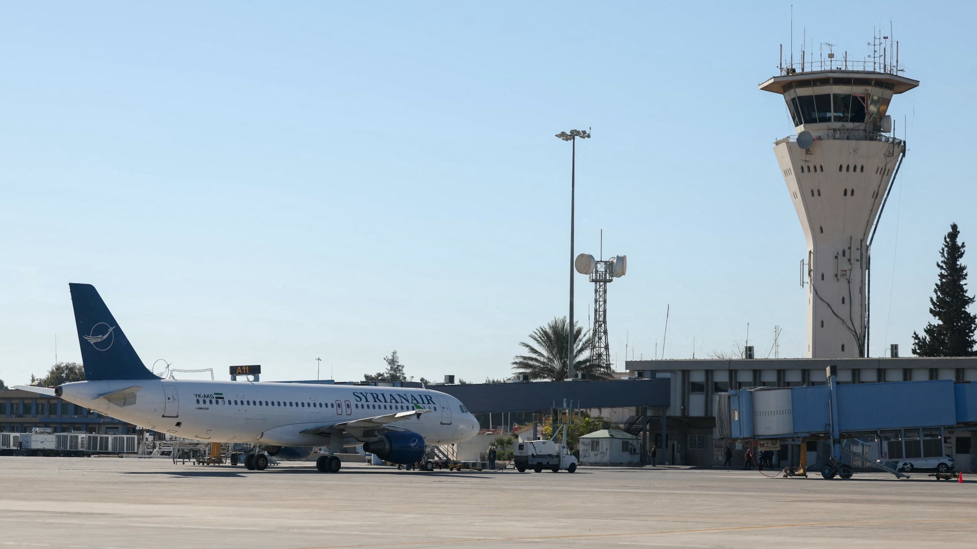 رئيس هيئة الطيران المدني السوري لـCNN: الناقلات الأجنبية ستأتي إلينا قريبًا