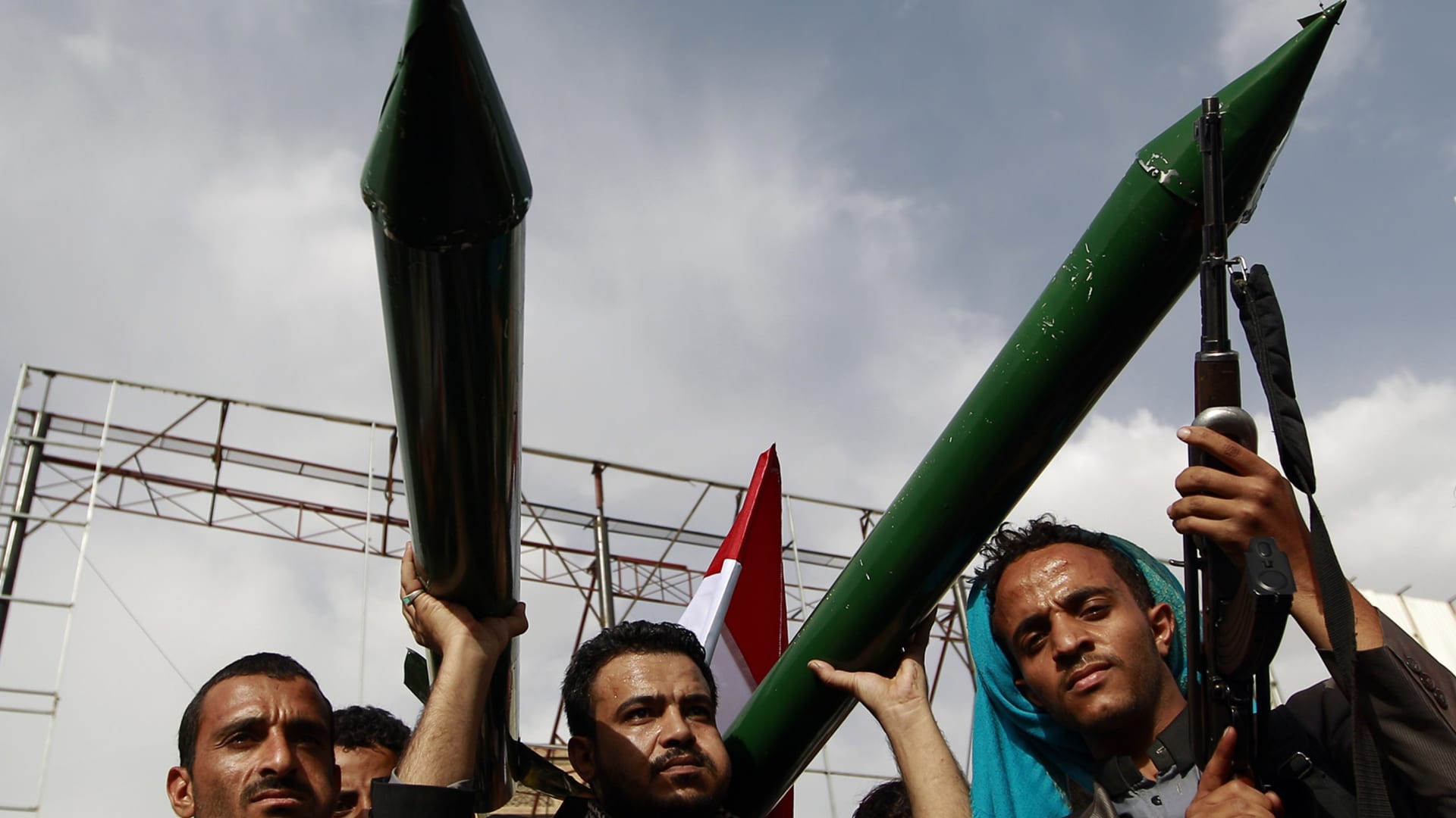 لماذا رفض الحوثيون مبادرة السعودية لوقف إطلاق النار في اليمن؟