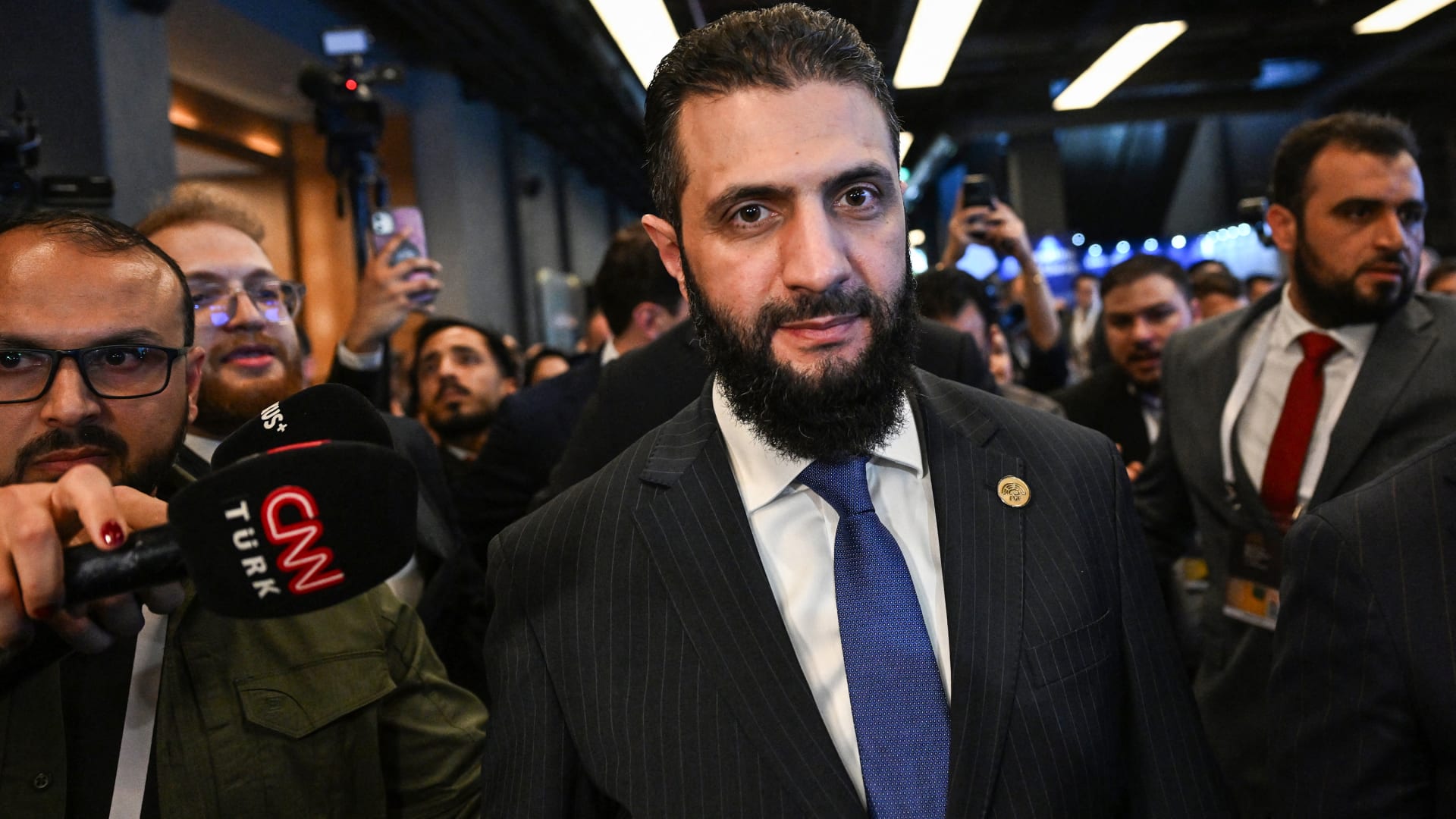 أحمد الشرع: العلاقات مع تركيا والسعودية وقطر والإمارات "مثالية" ومع مصر والعراق "مقبولة"