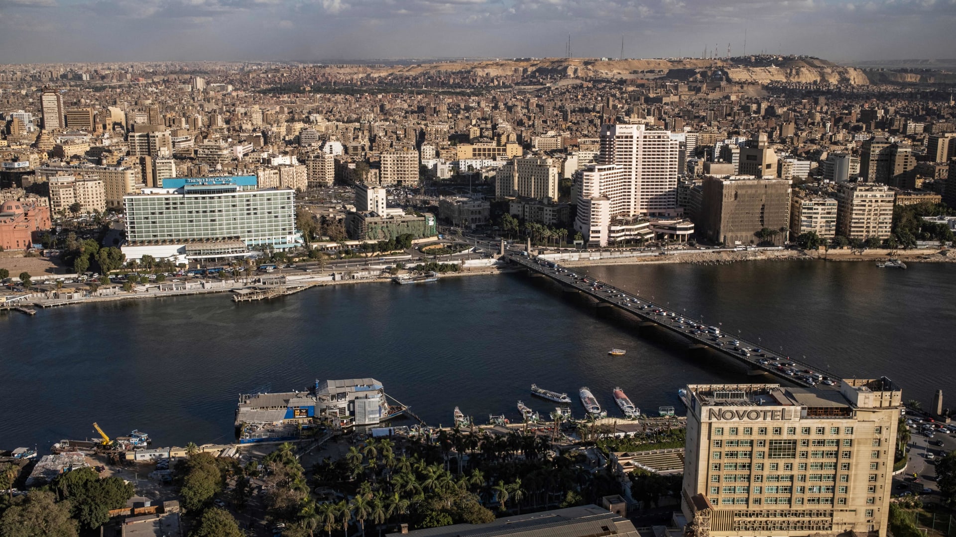 صندوق النقد يعلن قرب التوصل إلى اتفاق بشأن قرض جديد لمصر