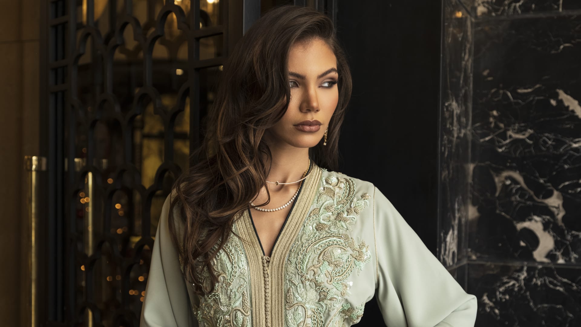 جذب نساء الغرب والشرق..ماذا يخفي القفطان المغربي من أسرار؟