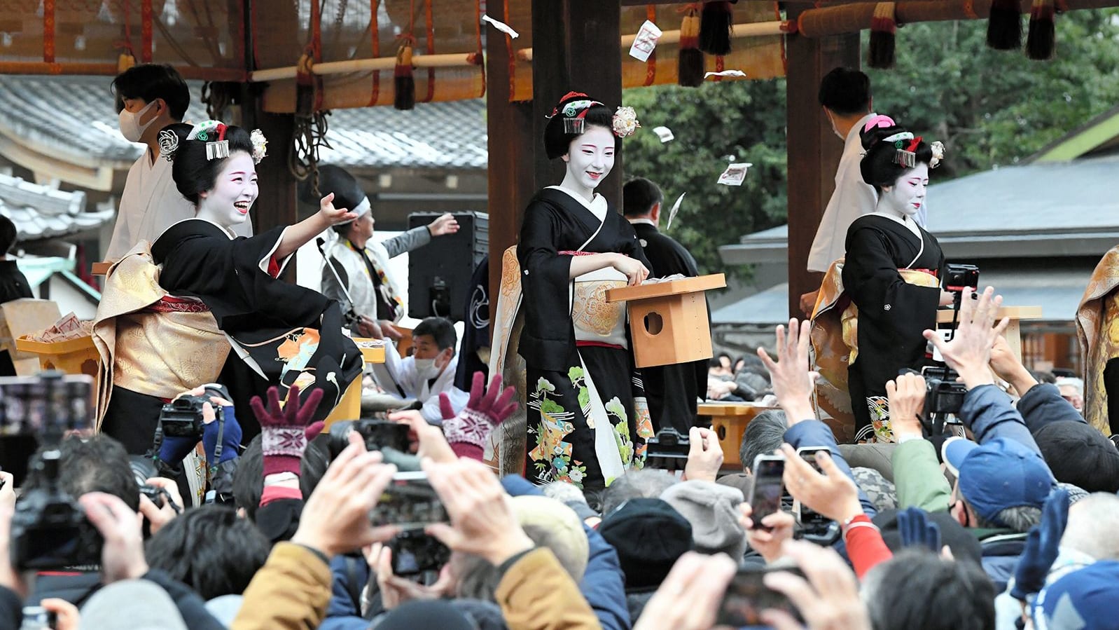 فتيات "الغيشا".. هكذا تحيا صورة اليابان الأيقونية في ظل كورونا  
