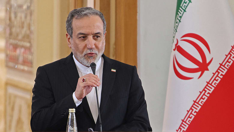 إيران تقرّ بـ"تبادل رسائل" مع أمريكا عبر "دول صديقة".. ماذا قالت عن "المفاوضات"؟