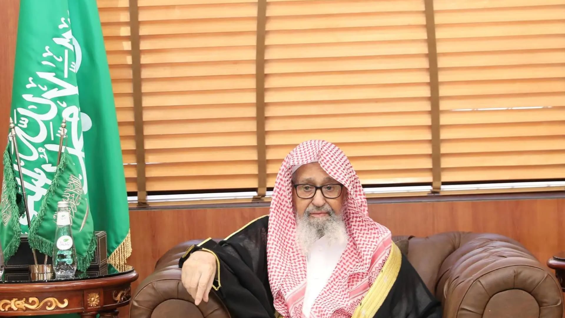 "إنكم تقاتلون عدوًا أفسد في البلاد".. مفتي السعودية يوجه رسالة لقوات المملكة و"التحالف" في اليمن