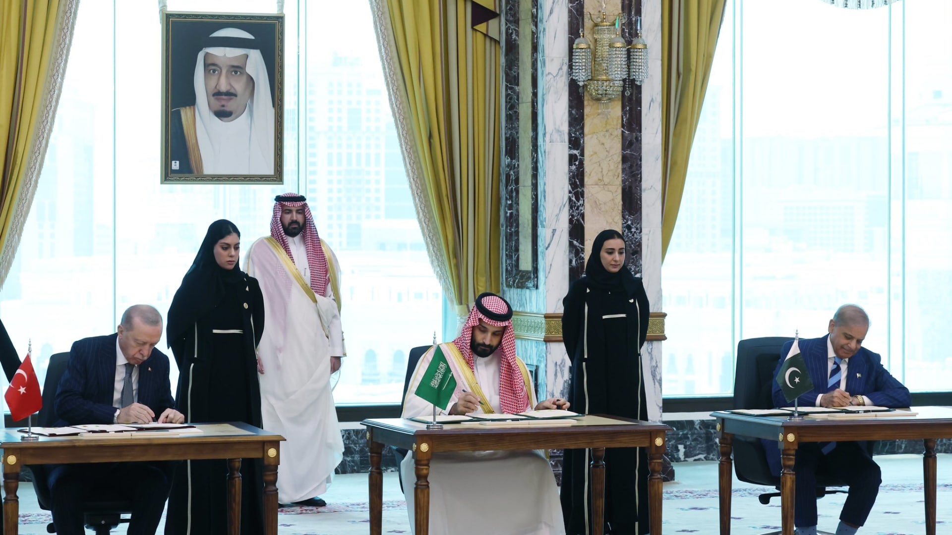 "ليست موجهة ضد طهران".. خارجية إيران تعلق على اتفاقية مكة بين السعودية وتركيا وباكستان