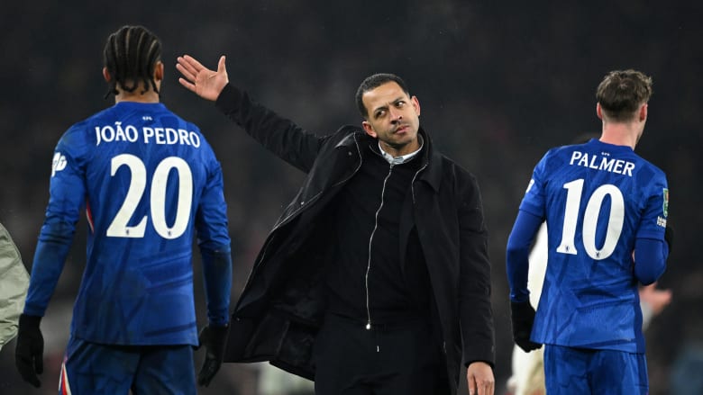 تعليق "غير متوقع" من مدرب تشيلسي بعد تعرضه للسخرية بـ"ميمات" وصور عبر الإنترنت