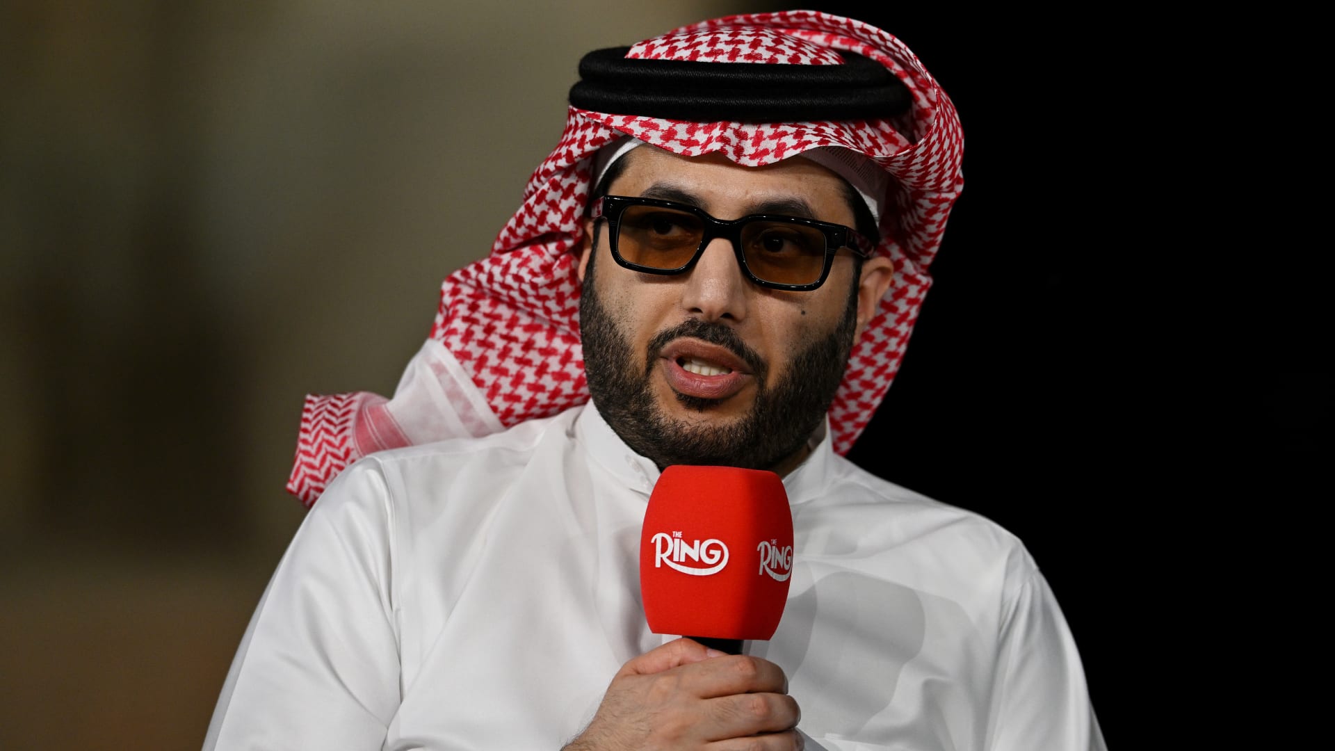 "لا عهد ولا شيمة".. تركي آل لشيخ يعقب بعد مقاطع فيديو لهجوم الحوثي على مطار الرياض