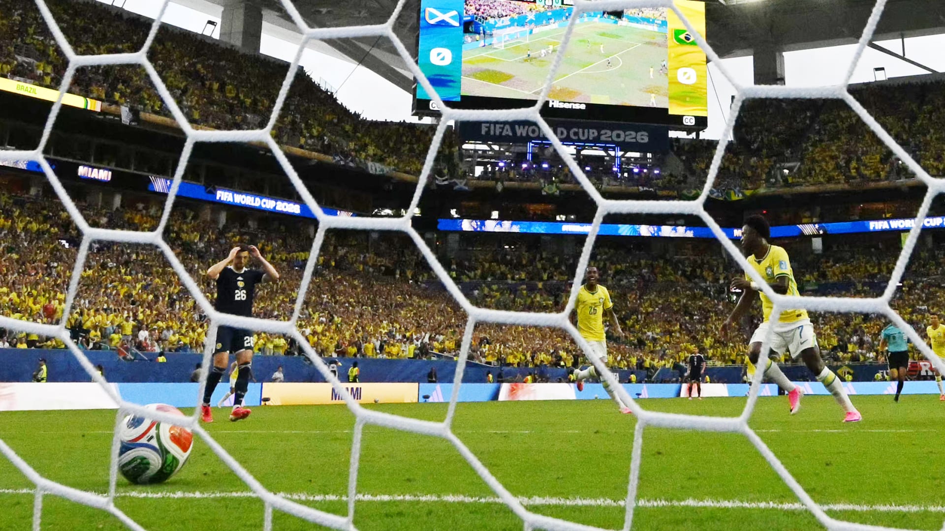 "وداع مؤثر".. استقالة مدرب منتخب أوروبي بعد الإقصاء من المونديال