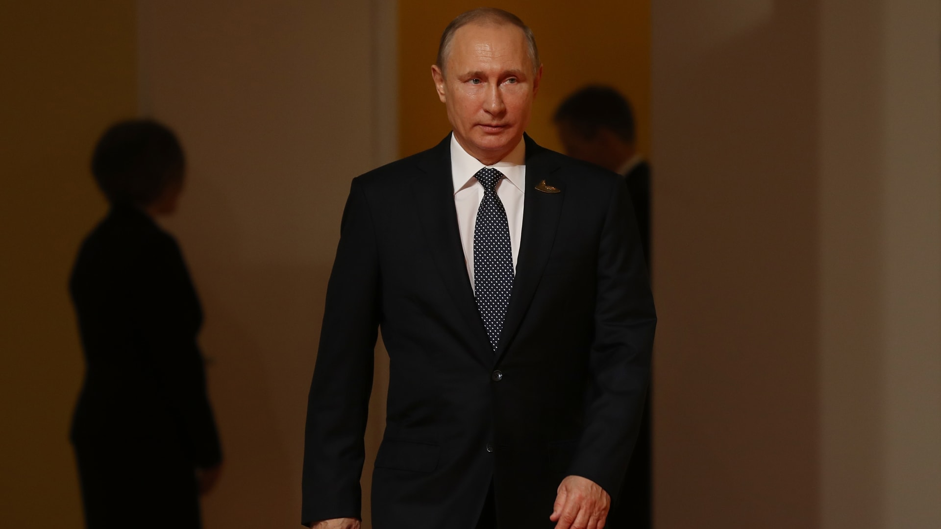 هل فلاديمير بوتين أقوى رجال العالم..؟ 